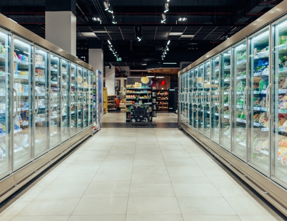 grocery store refrigerated aisle