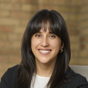 Headshot of Ana De La Torre