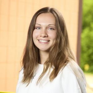 Headshot of Victoria Johnson