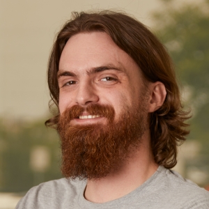 Headshot of Aaron Busch