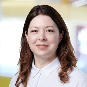Headshot of Lisa Holland-Aaron