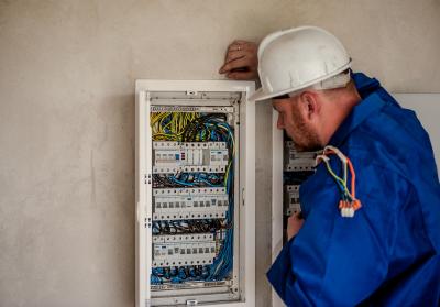 electrician 