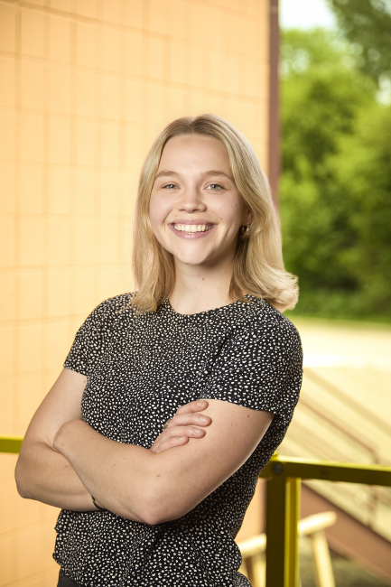 Headshot of Halla Dontje Lindell