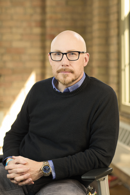 Headshot of Ian Swanson