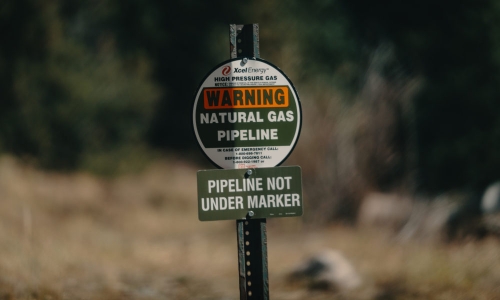 gas pipeline warning sign 