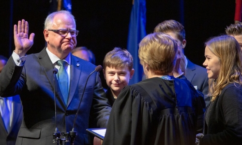Tim Walz being sworn in 